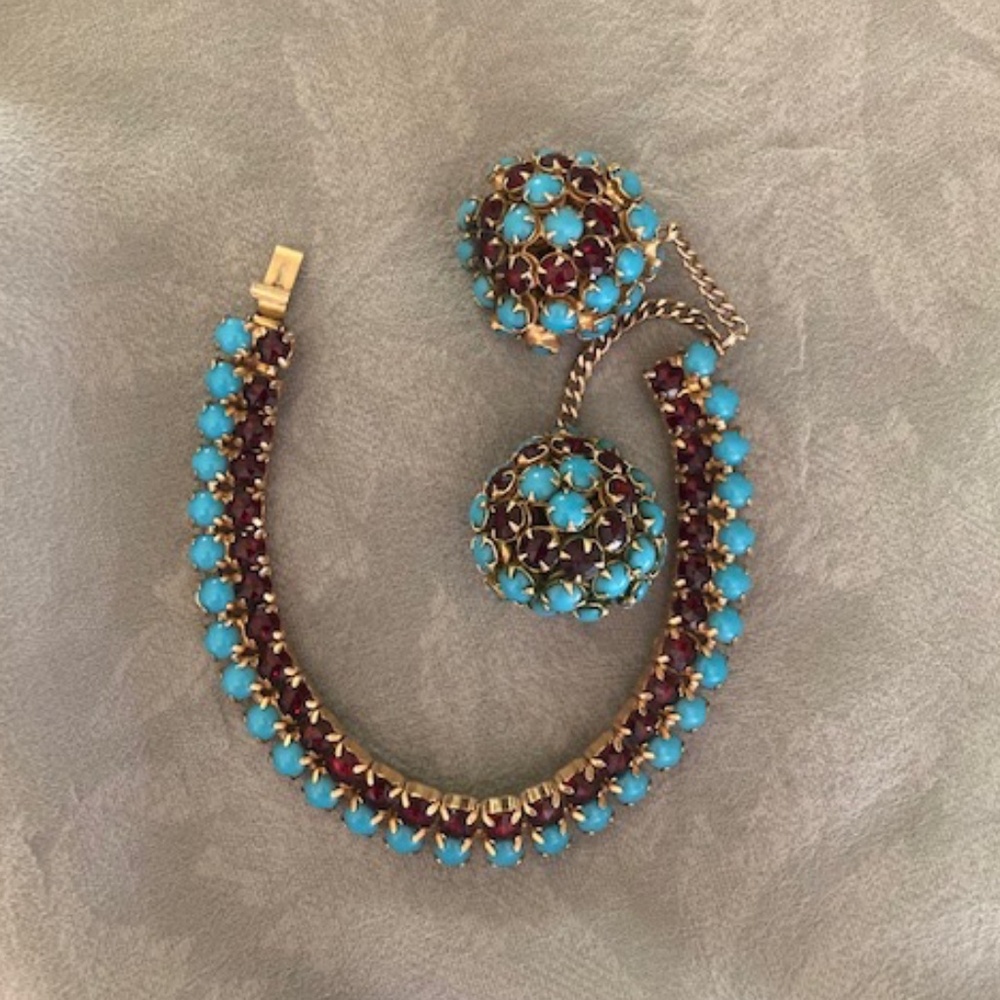 Vintage Signed Hattie Carnegie Bracelet